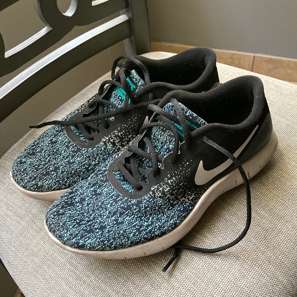 Women’s Nikes shoes